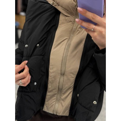 Жіноча тепла куртка Black&Beige Hood з плащівки на холлофайбері 200 — знімний бежевий капюшон, блискавка+кнопки, 2 кишені (1550-88138)