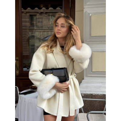 Елегантне пальто Oversize з хутряними манжетами: модель 824-018, кольори чорний, шоколадний, сірий