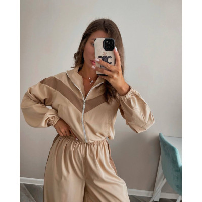 Двокольоровий oversize костюм із плащівки TrioContrast — червоний/чорний/беж, Мод.1460-6220