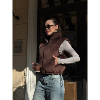 Жилетка велюрова утеплена VelvetFix 626 — м’яка тепла безрукавка для комфорту щодня