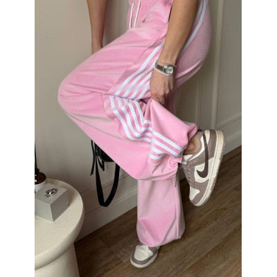 1493-0824 “Velour Vibes” — стильний велюровий костюм для жінок: м’який комфорт і модний вигляд