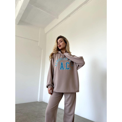 Stylish Aerobic Club Suit 1545-468: бежевий і сірий, комфорт та стиль на тренуваннях