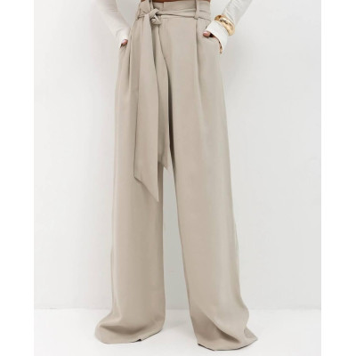 Жіночі брюки maxi oversize з костюмки. Пасок у комплекті. Колір: чорний, беж, молочний. Модель: 4663-7200. Купити стильні та комфортні брюки для вишуканих образів!