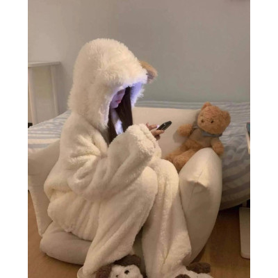 Плюшевий костюм Teddy модель 1530-276: ніжна краса у відтінках світлого бежу та білого