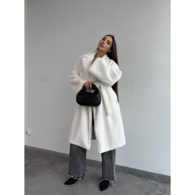 Жіноча мутонова шуба 842-0102 — чорна або молочна, тепла зимова модель